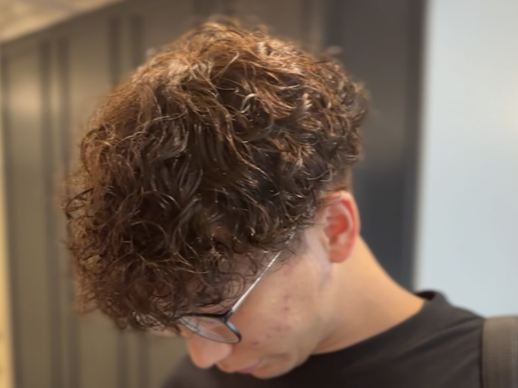 外国人風プードルパーマ