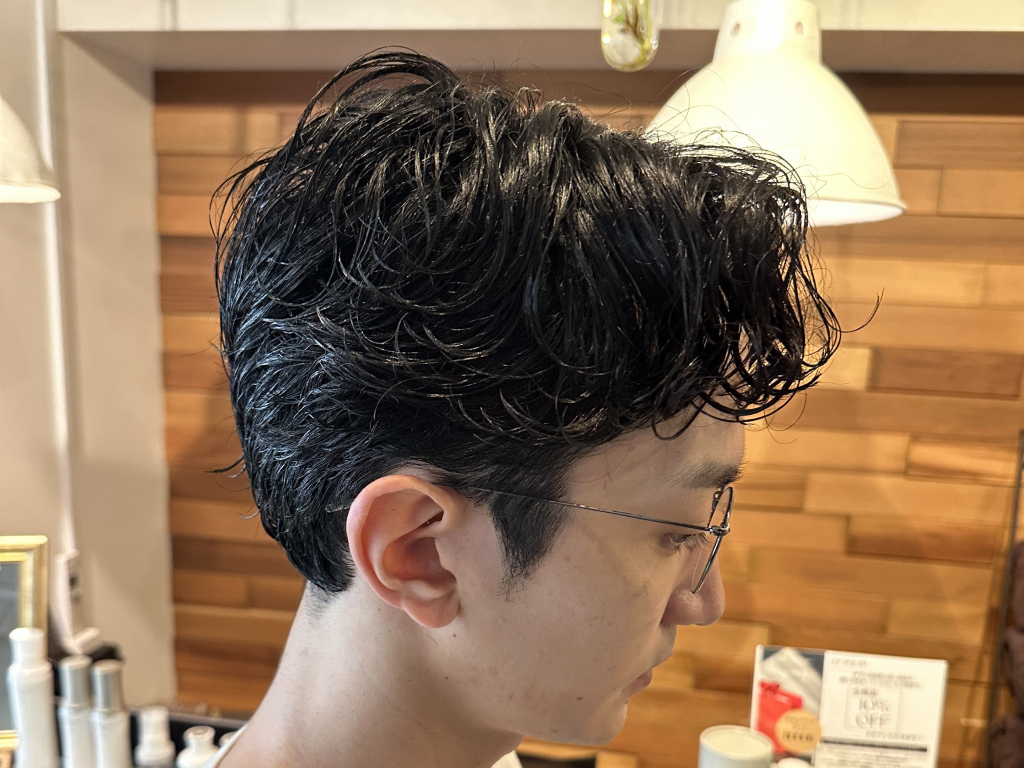 癖毛を活かしたオトナヘア！